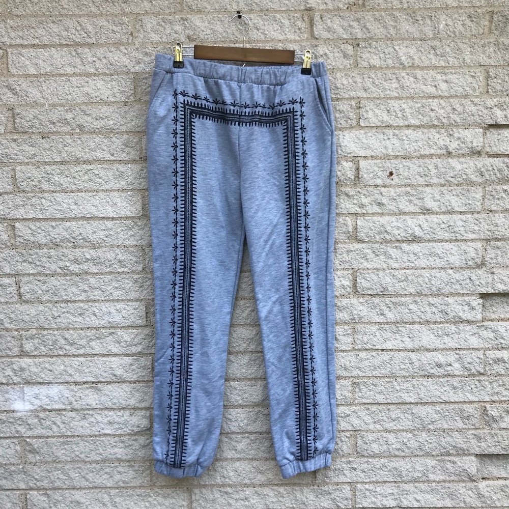 Blu Pepper• Embroidered Joggers